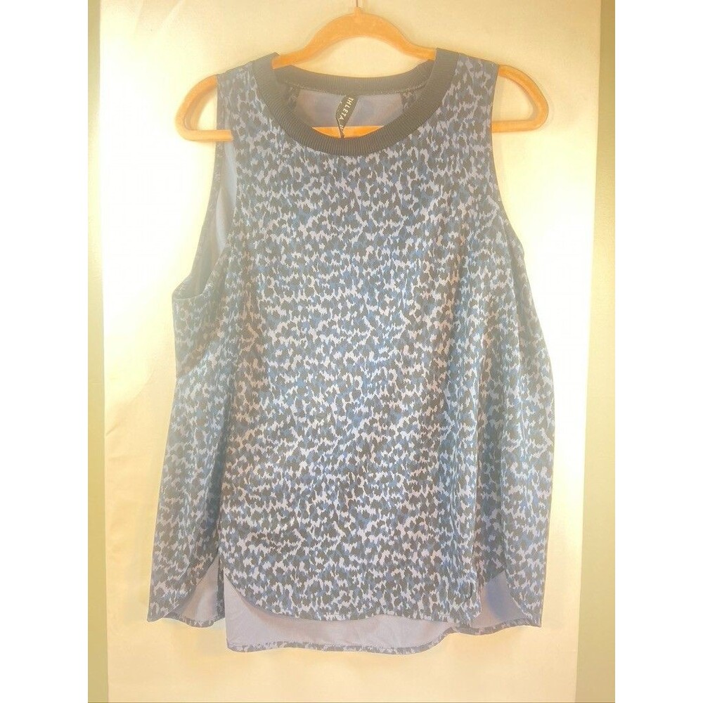 ATHLETA BLUE CAMO SLEEVELESS V NECK TANK SZ LARGE WOMENS SHIRT